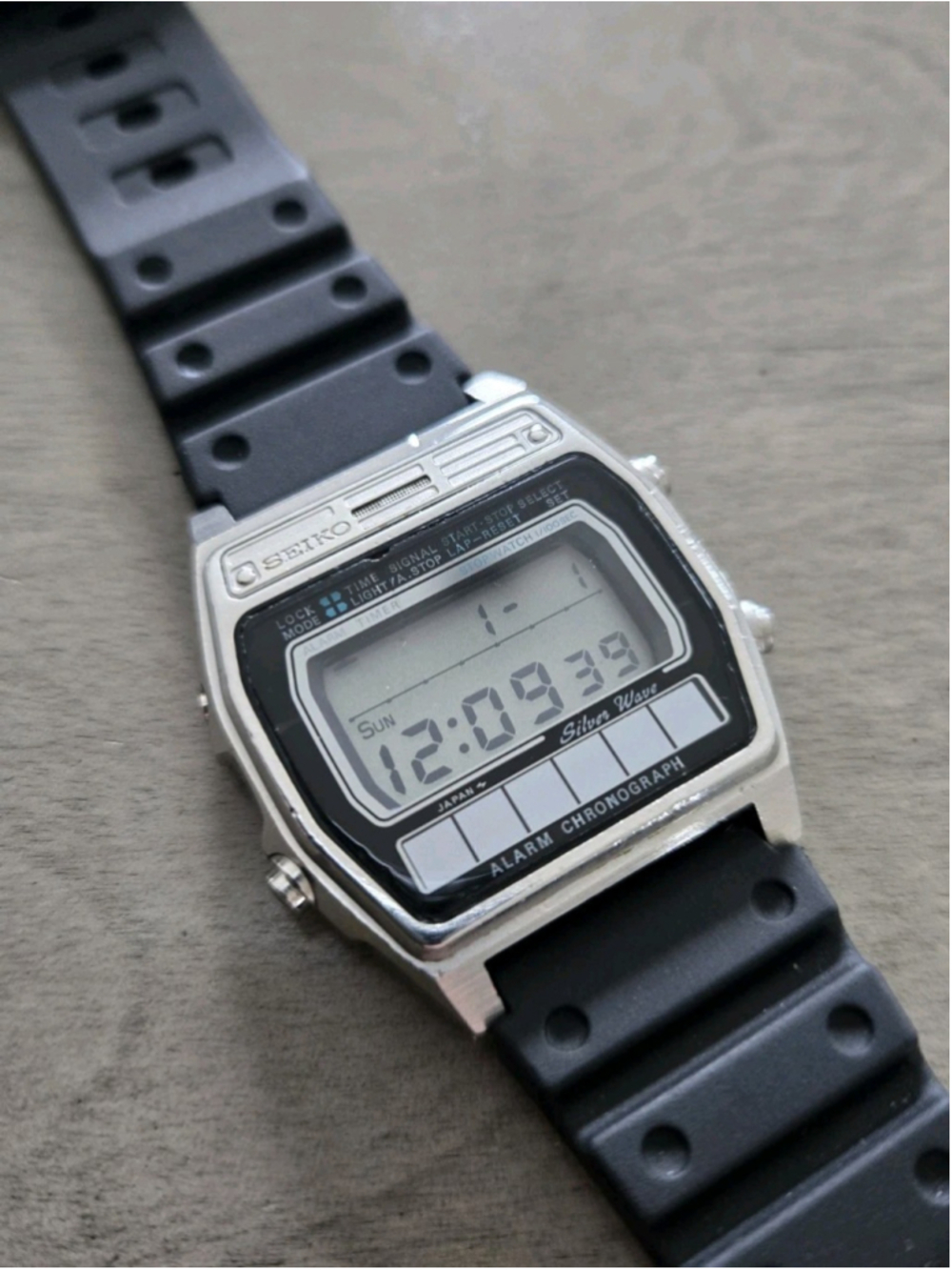 Rare Vintage Seiko A258-5000 SilverWave Men's Digital LCD Watch Solar Retro